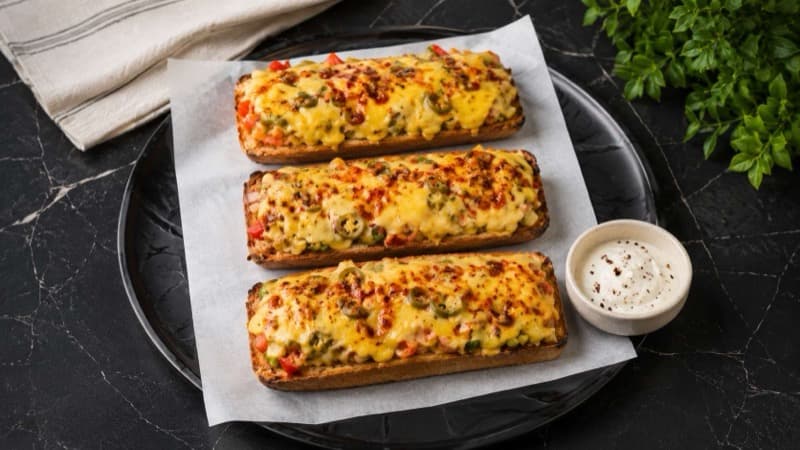 Vegan Cheese Chili Toast